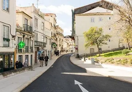 Urban Retreat - Lx Factory *